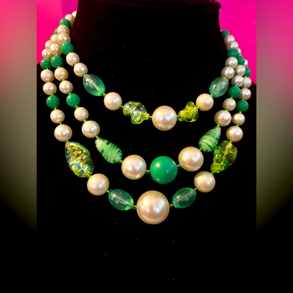 Vintage 3 Stranded Faux Pearl & Glass Bead Japan Necklace in Green & White Color - Picture 2 of 4